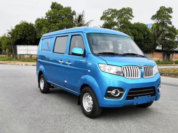 Dịch vụ thay Kính chắn gió xe tải Dongben 5 chỗ tận nơi